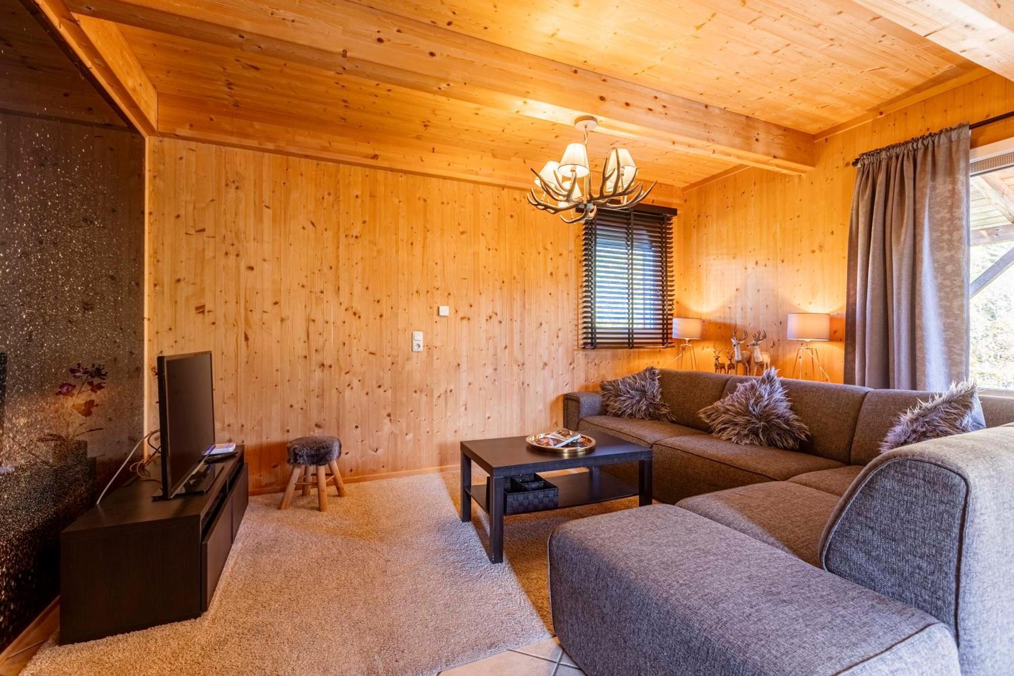Almdorf Stadl By Alps Resorts Chalet